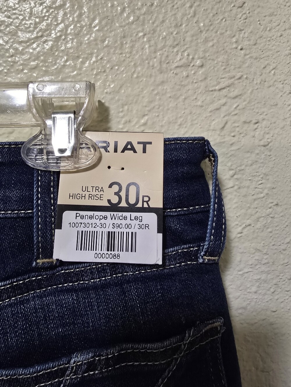 Ariat High-Rise Wide Leg Jeans in Dark Blue - Picture 4 of 5